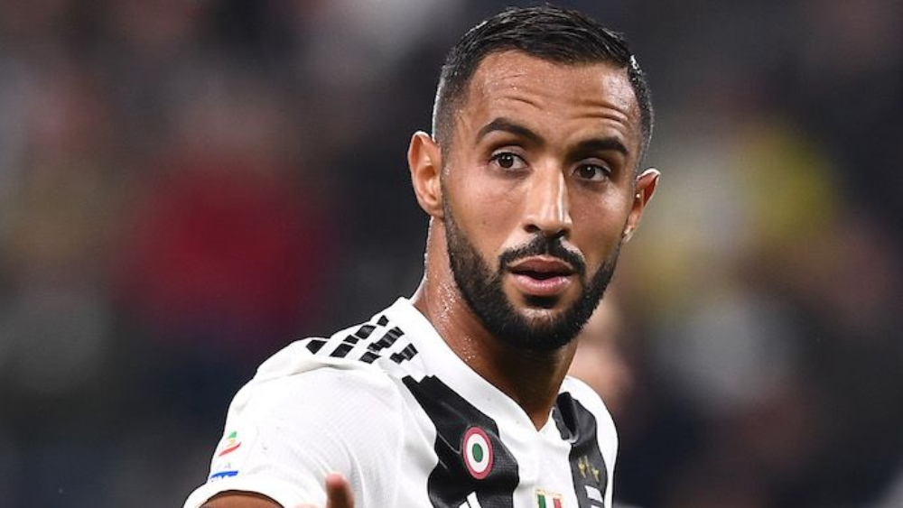 الدولي المغربي بنعطية يوقع رسميا عقد انضمامه لنادي الدحيل القطري