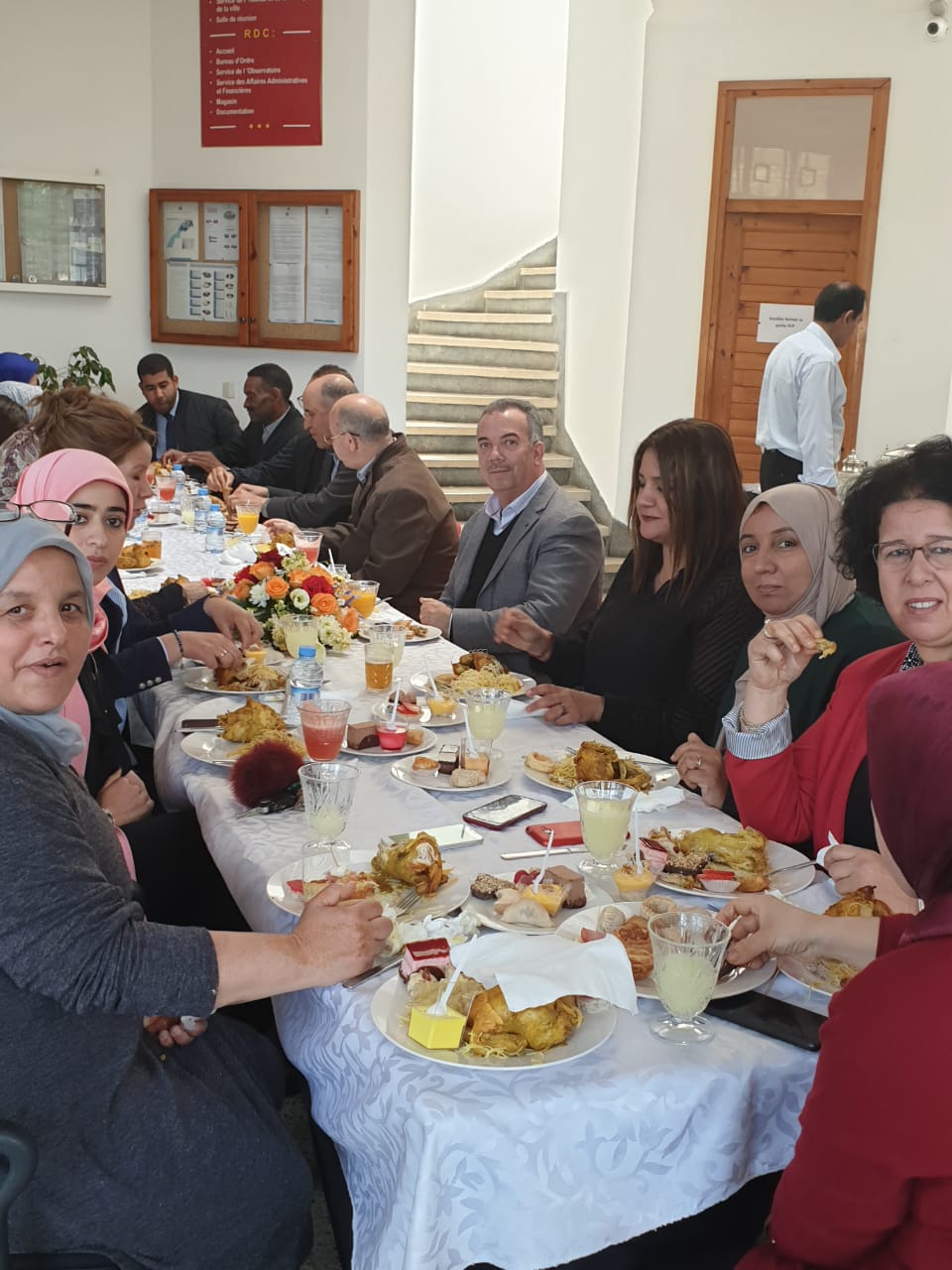 تكريم المرأة الى جانب الرجل *بتمارة*