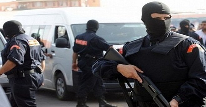 فرقة مكافحة العصابات التابعة للأمن الإقليمي بسلا تعتقل ثلاثة أشخاص ضمنهم فتاة