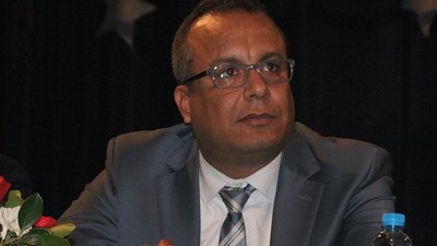 عاجل…المصطفى بنعلي يرفض الامتثال لأوامر المحكمة ويطرد مفوضين قضائيين