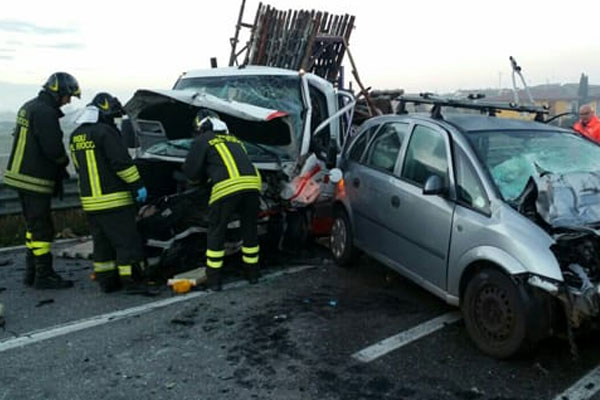 مصرع مهاجرين مغربيين في حادث سير بشمال إيطاليا