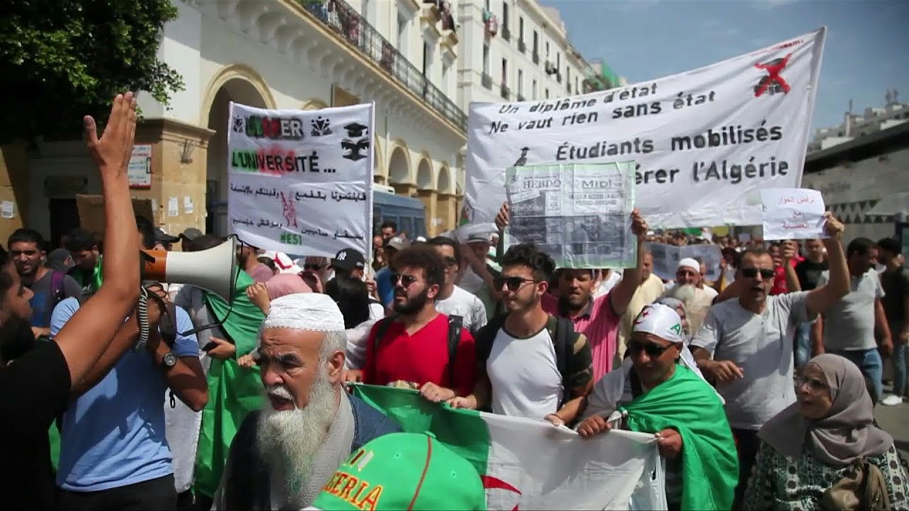 الطلاب الجزائريون في الشارع للأسبوع الـ26 على التوالي