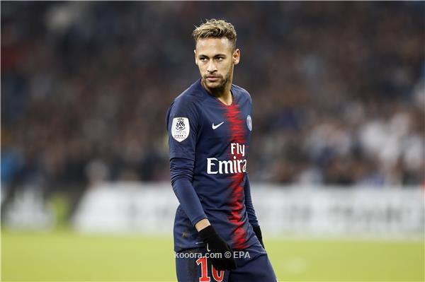 نيمار يتخلى عن فكرة الانتقال إلى نادي برشلونة الاسبانية