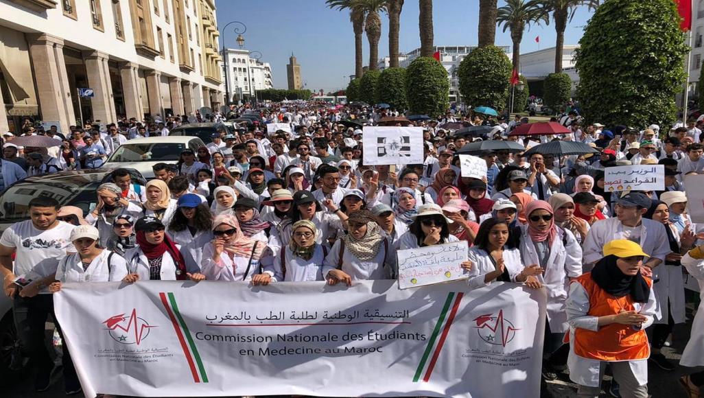 طلبة الطب يهددون بالعودة إلى الشارع