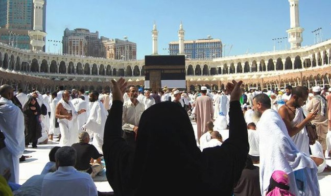 العمرة: السعودية تدرس إلغاء شرط “المحرم”