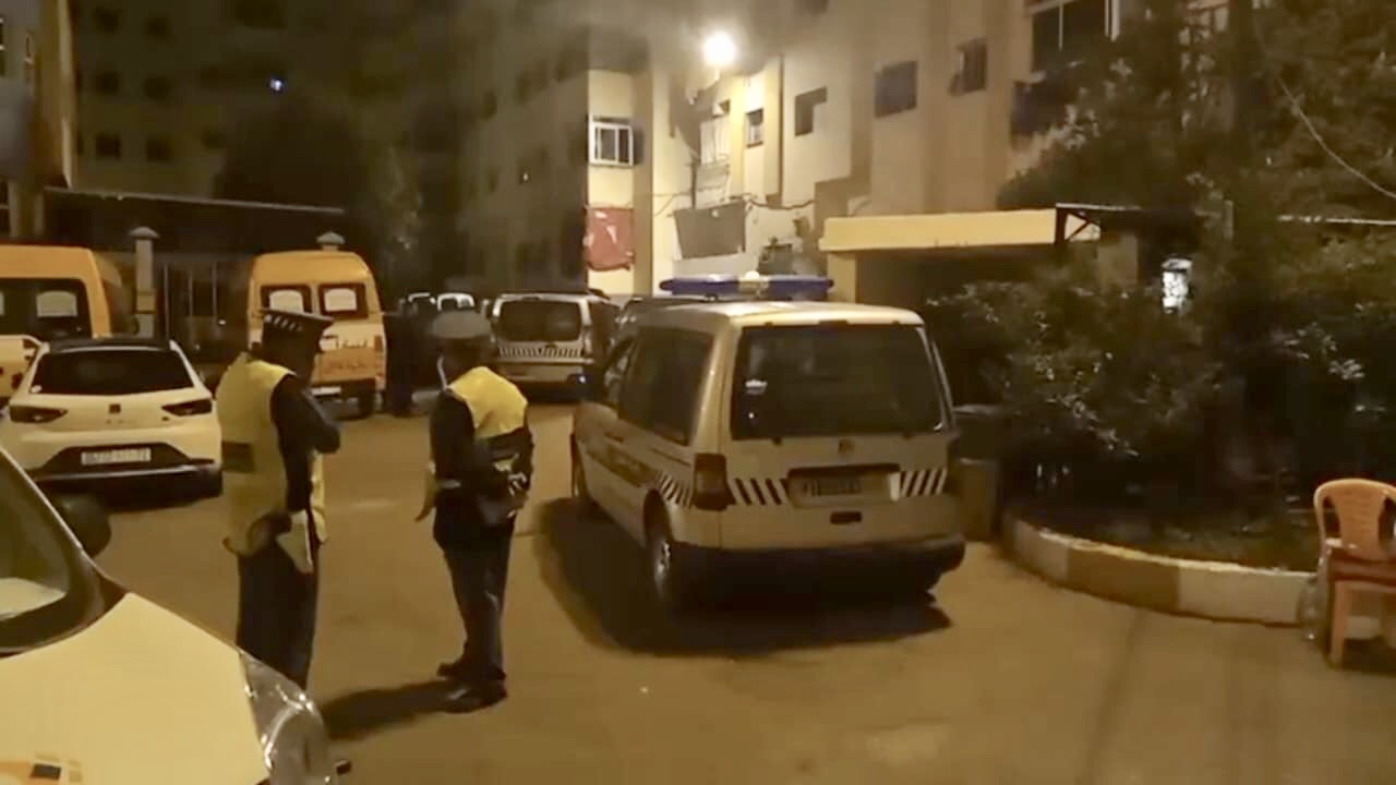 جريمة بشعة..شاب يقتل والده ويقطع جثته