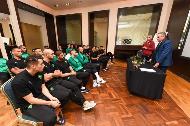فوزي لقجع يزور المنتخب المغربي في مقر إقامته