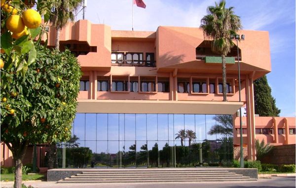 مراكش: مواطن يتهم موظفا بمصلحة تصحيح الإمضاءات بالتزوير