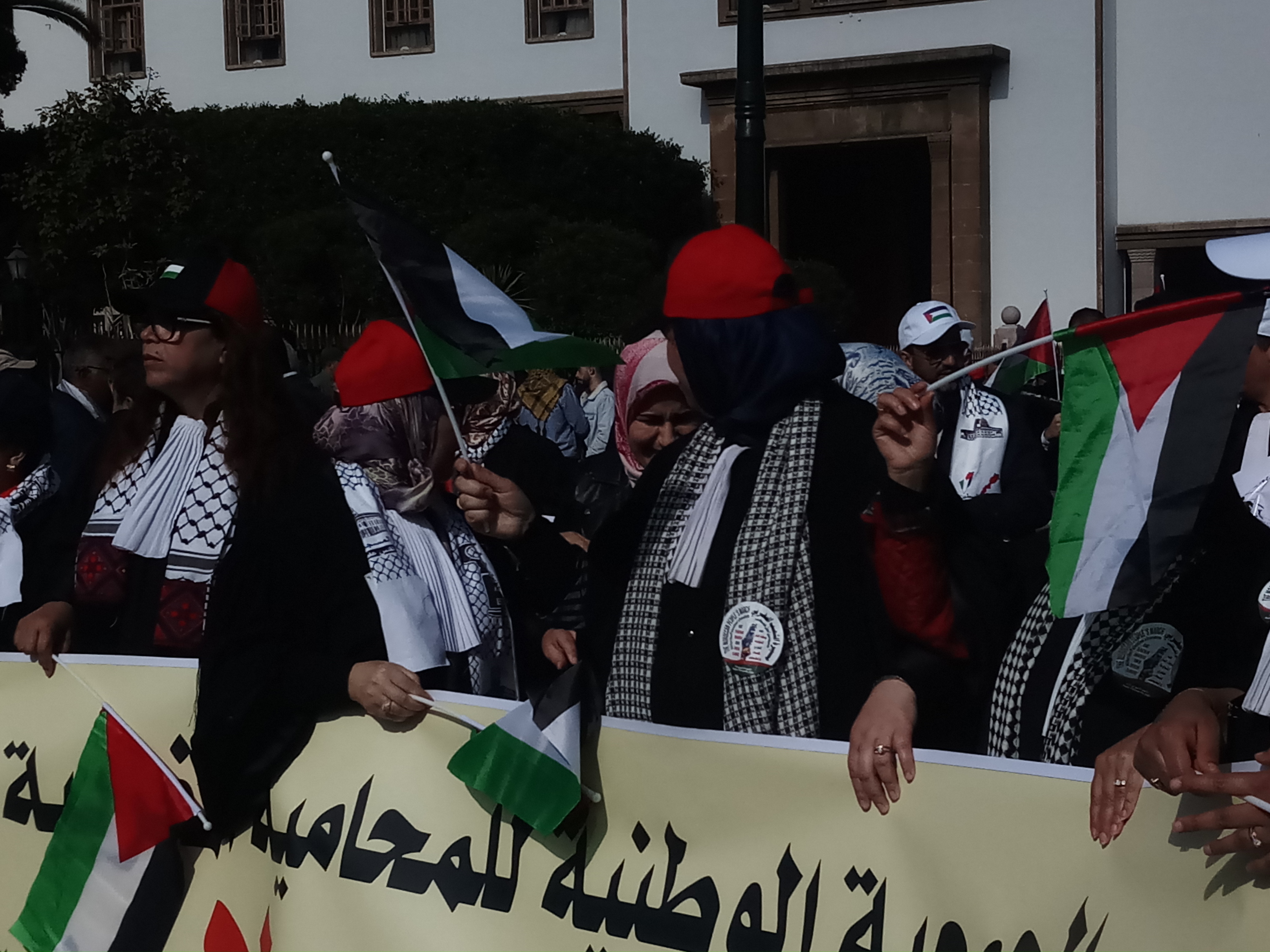 الشعب المغربي يهب على بكرة أبيه دفاعا عن فلسطين