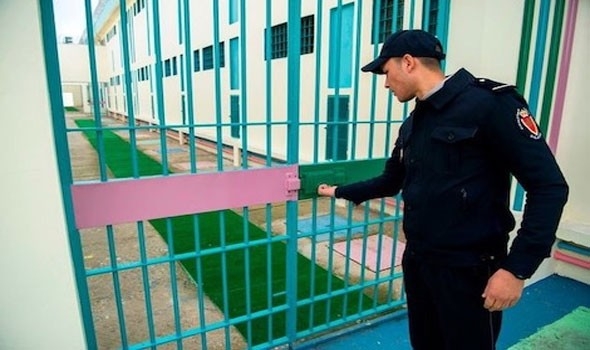 السجين (م.ح) يحظى بالرعاية الصحية اللازمة ويستفيد من التطبيب كباقي السجناء