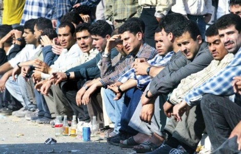 معدلات البطالة الأكثر ارتفاعا تسجل ضمن فئات الشباب والنساء وحاملي الشهادات
