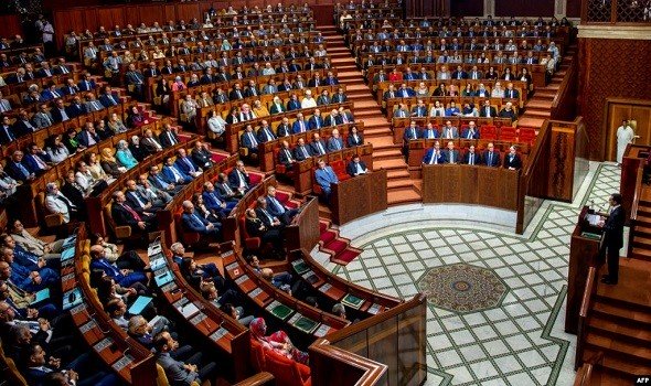 البرلمان يمنع ارتداء أنواع الألبسة داخل مبنى مجلس النواب