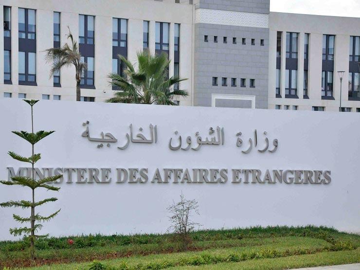 الجزائر تستدعي سفيرها لدى باريس للتشاور على خلفية بث وثائقي حول “الحراك”