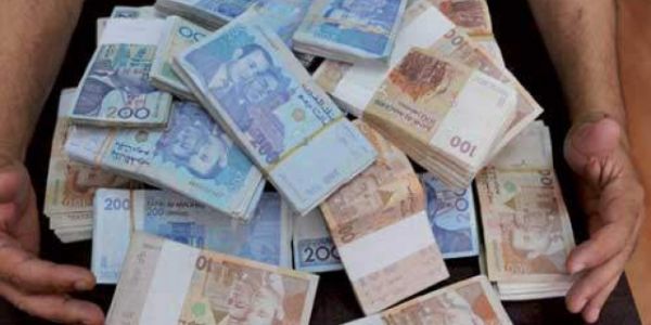 توقيف مدير وكالة بنكية بشبهة اختلاس 3.5 مليون درهم