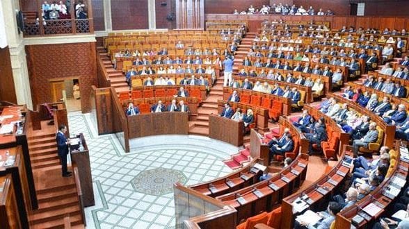 لجنة المالية بمجلس النواب تصادق على الجزء الأول من مشروع قانون المالية المعدل