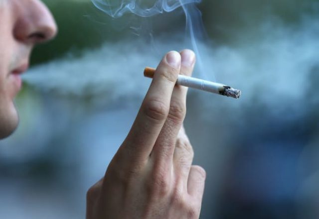 فيليب موريس تضع حداً لمبيعات السجائر العالمية لصالح منتج التبغ المسخن