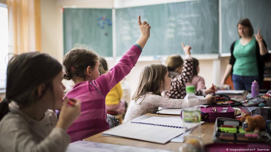 الموسم الدراسي 2020-2021 وخيار التعليم بصيغة التناوب في زمن الجائحة