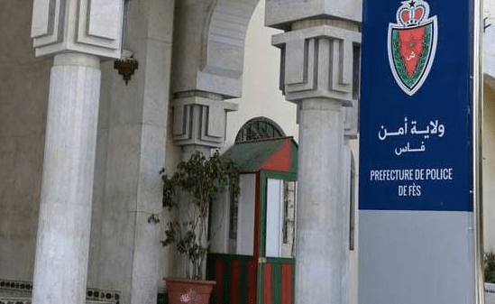 فاس .. توقيف شخص يشتبه تورطه في التغرير بفتاة قاصر وهتك عرضها
