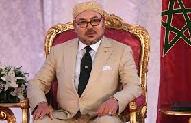 جلالة الملك يعزي أفراد أسرة المرحوم عدنان بوشوف
