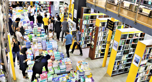 الدار البيضاء .. الإقبال المحتشم يؤرق محفظة أصحاب المكتبات