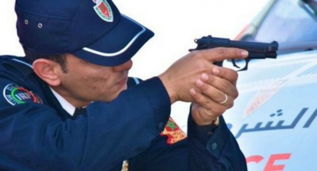 الدار البيضاء .. شرطي يضطر لاستعمال سلاحه الوظيفي  لتوقيف شخصين خطيرين