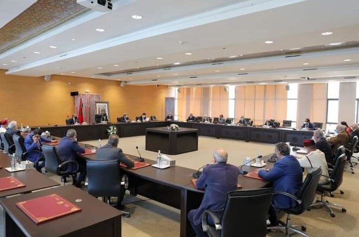 بحضور الهمة ولفتيت العثماني يجتمع بقادة الأحزاب السياسية