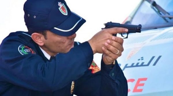 بني ملال .. مفتش شرطة يضطر لاستعمال سلاحه الوظيفي لتوقيف أربعة أشخاص عرضوا عناصر الشرطة لاعتداء جدي وخطير