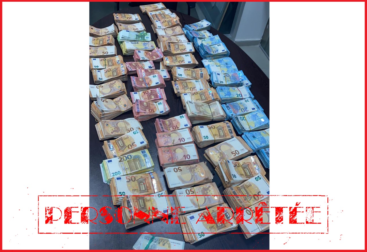 طنجة : إجهاض عملية لتهريب عملات أجنبية على متن شاحنة للنقل الدولي للبضائع