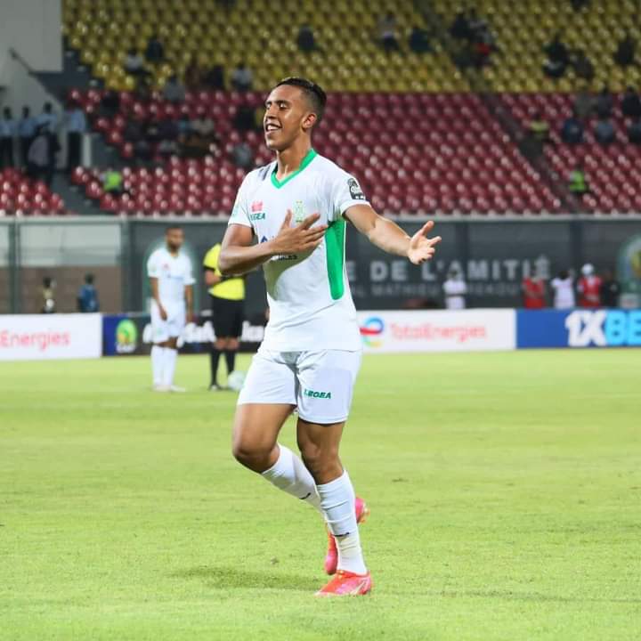سفيان رحيمي يؤكد انضمامه إلى فريق العين الإماراتي