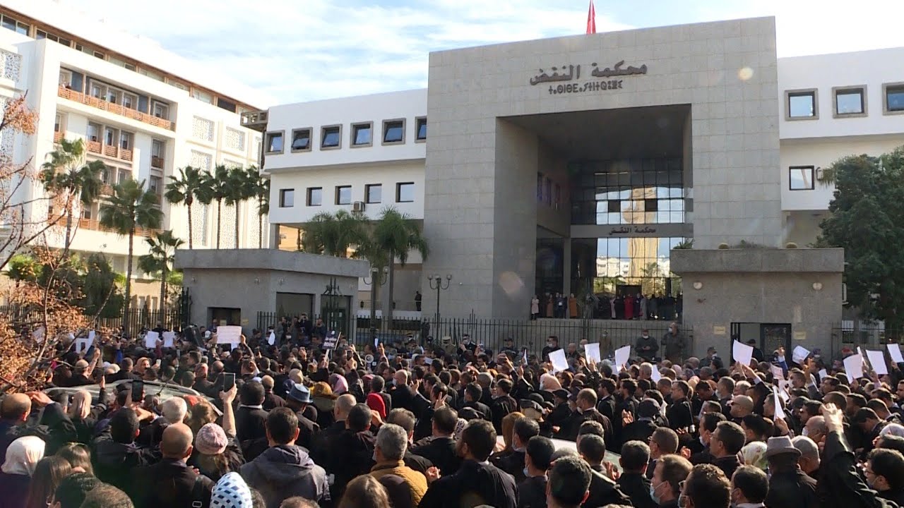 جمعية هيئات المحامين تعلن أن لقجع “عبر عن استعداده لقبول مطالبها” بشأن الضرائب”