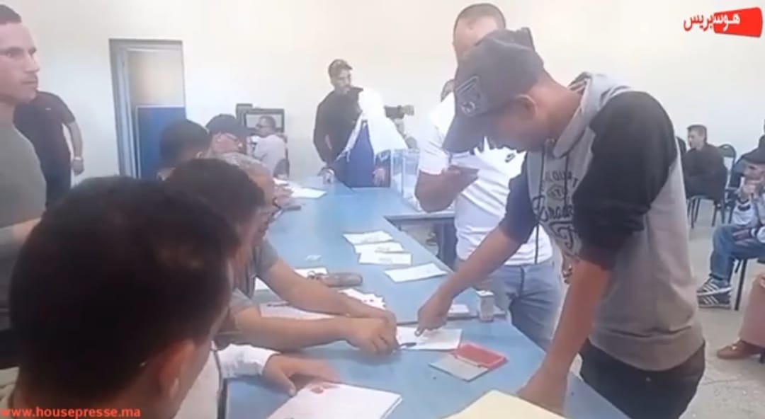 فيديو ..شاهد أجواء مرور قرعة توزيع شقق إعادة ايواء قاطنة دور الصفيح بالصخيرات