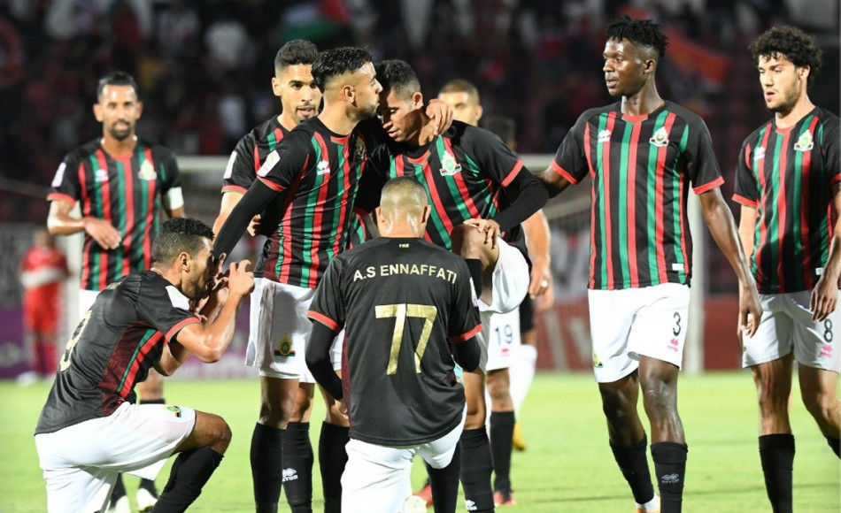 الجيش الملكي يدك شباك المغرب التطواني بثنائية ويلحق بصدارة الدوري المغربي