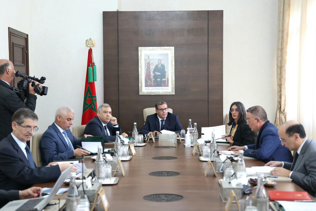 رئيس الحكومة يترأس اجتماعا وزاريا خصص لتتبع تنزيل السجل الوطني للسكان والسجل الاجتماعي الموحد 