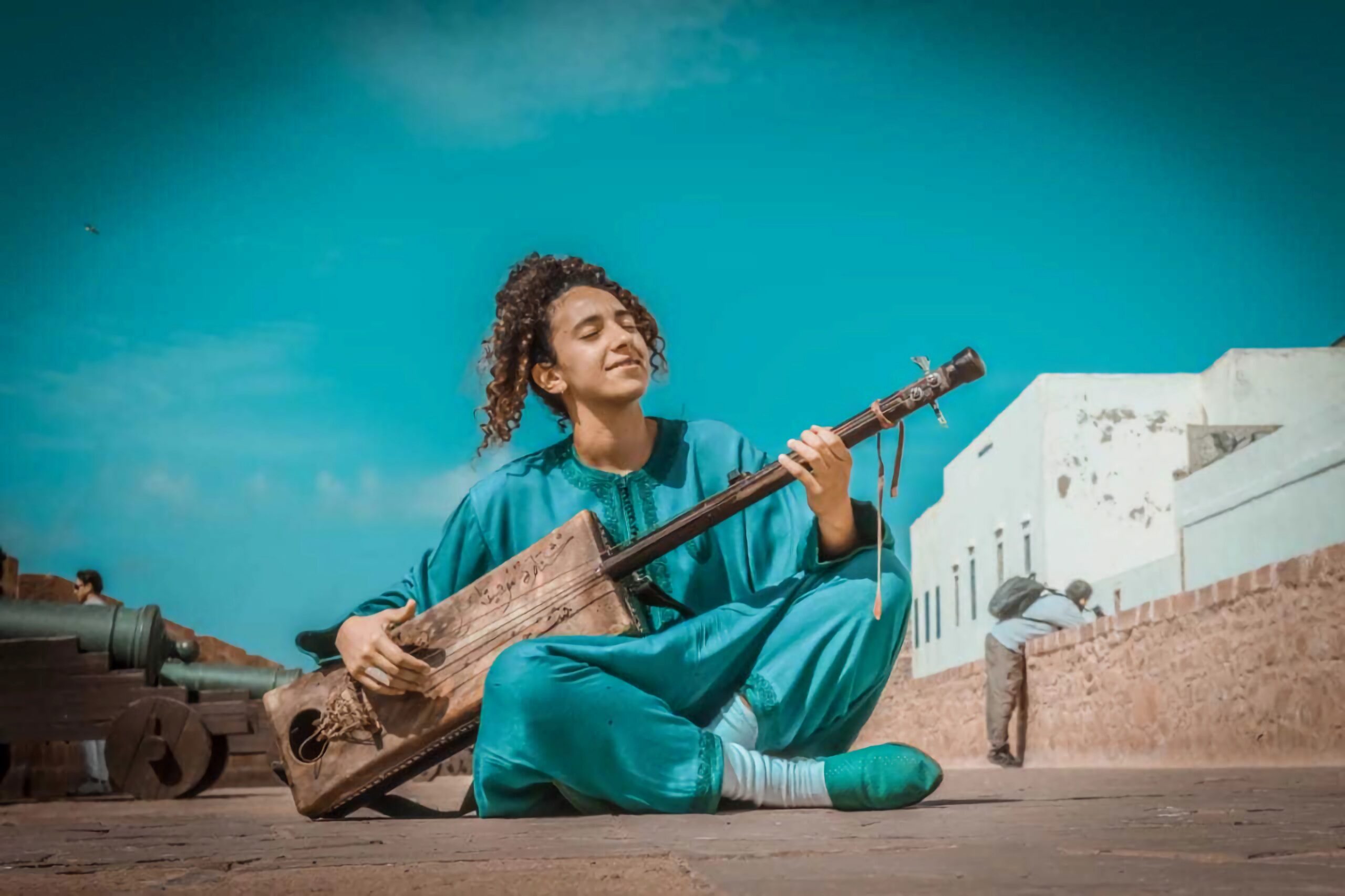 الكناوية هند النعيرة تنير دار الشعر بتطوان