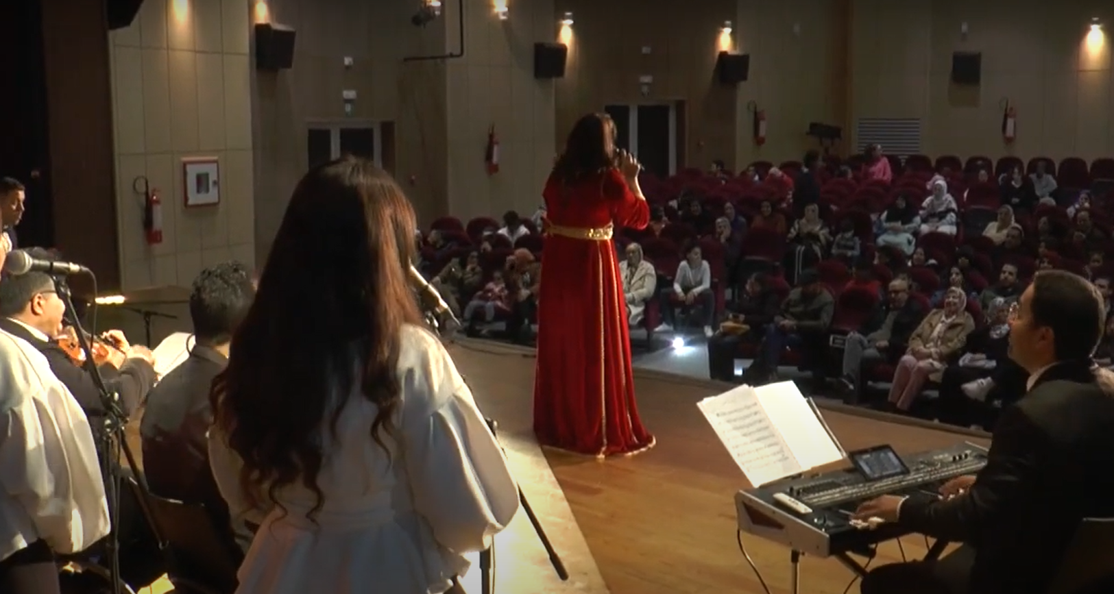 عرض موسيقي غنائي بالمركز الثقافي تامسنا للملحن عزالدين احنين