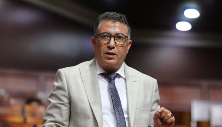 حموني يتساءل: لماذا تراجعت الثقة والمصداقية في المنتخبين وفي المؤسسات المنتخبة؟