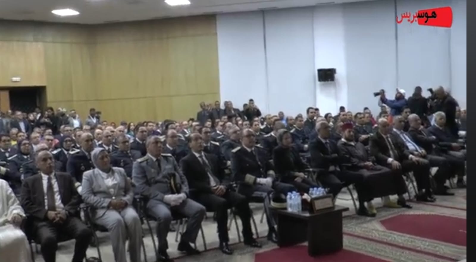 عمالة تمارة :حضور شخصيات وازنة لمتابعة الخطاب الملكي بمناسبة ذكرى 49 للمسيرة الخضراء.