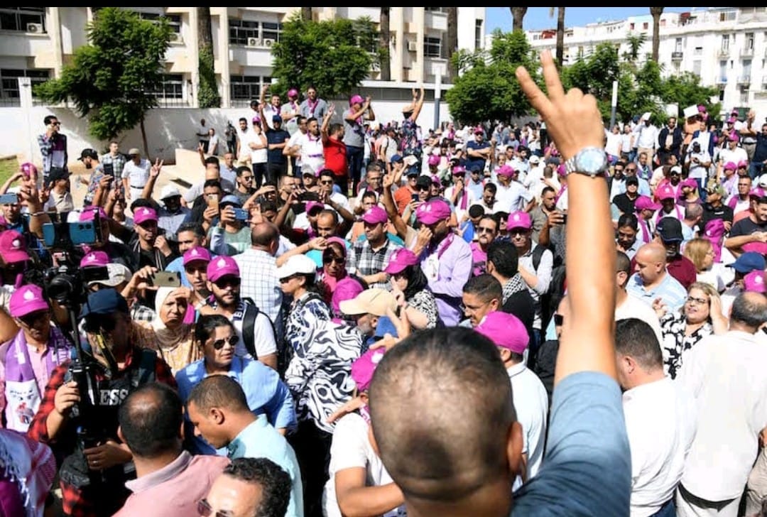 الفريق الاشتراكي يعترض على قانون الإضراب: دعوة لإسقاط القيود وتعزيز الحريات.