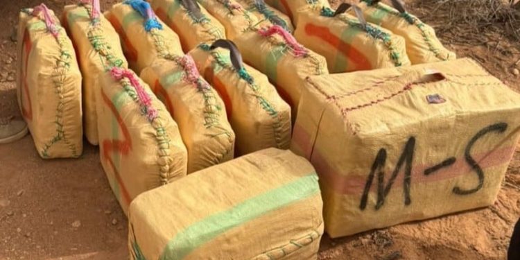 الراشيدية: الدرك الملكي يحجز أزيد من طن ونصف من الحشيش في عملية نوعية بأوفوس.