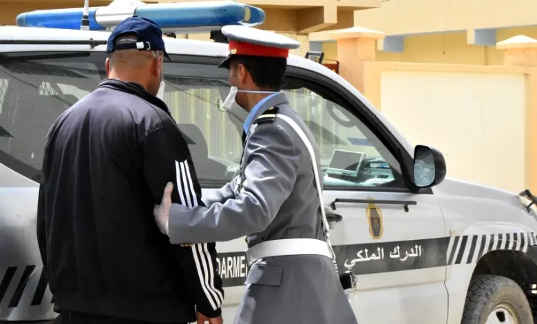سيدي بنور: الدرك الملكي يداهم أوكار المخدرات ويطيح بأحد أخطر المروجين بالربيعات.